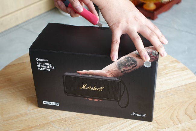 Marshall Middleton: loa di động âm thanh 360 độ, bass mạnh, kháng nước IP67, pin hơn 20h缩略图