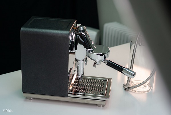 Trên tay ECM Puristika: máy pha espresso của người Đức缩略图