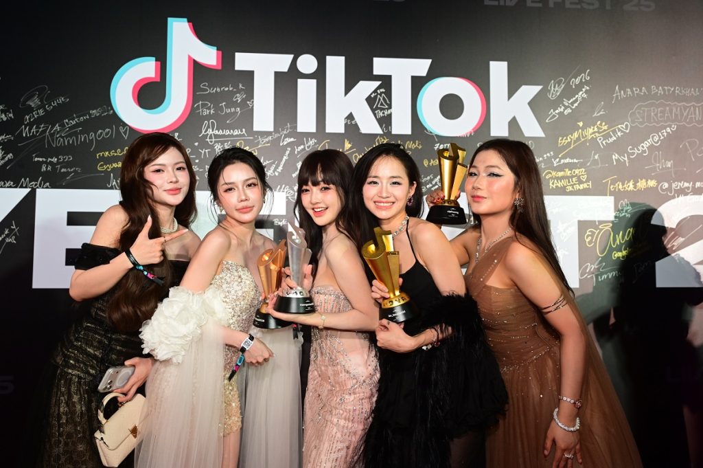 TikTok LIVE Fest 2025, tôn vinh sức mạnh cộng đồng - Nha sang tao noi dung LIVE Jasmine jasmineloveu520