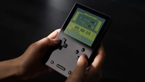 Máy chơi game cầm tay giống Game Boy của AYANEO sẽ ra mắt sớm hơn dự kiến