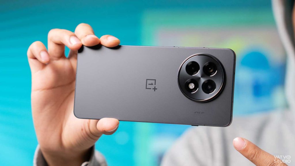 OnePlus đang học theo Samsung để khóa chặt hệ điều hành của mình