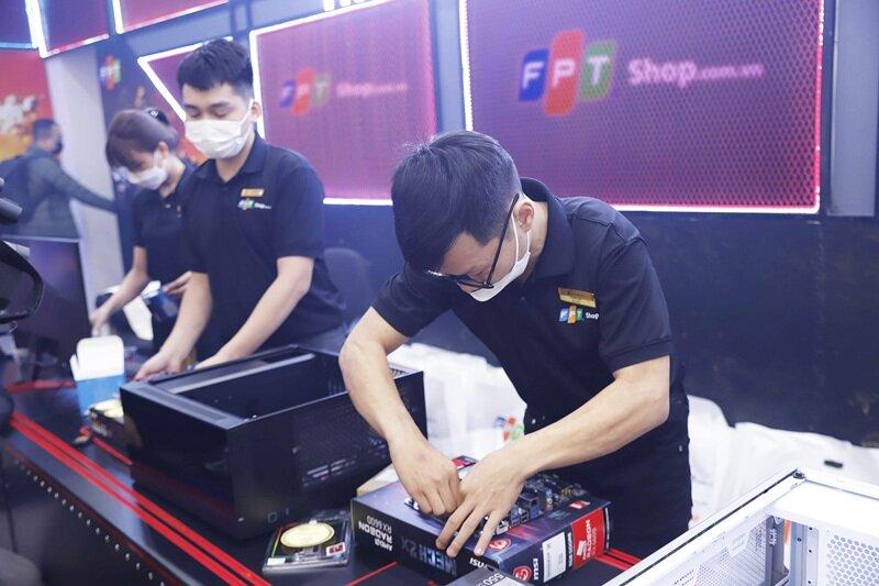 FPT Shop nâng cao chất lượng sản phẩm, chuẩn hóa hoạt động lắp ráp PC E-Power theo tiêu chuẩn ISO 9001:2015