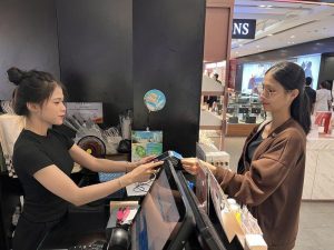 Thanh toán không tiếp xúc: Xu hướng tất yếu trong mùa mua sắm cuối năm