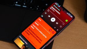 Spotify cập nhật tính năng mới: Hiển thị lời bài hát ngay trên màn hình phát