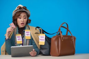 Lừa đảo công nghệ dịp Tết, cẩn trọng giữ túi tiền! - man using observing laptop with magnifying glass search virtual model map world location point 2